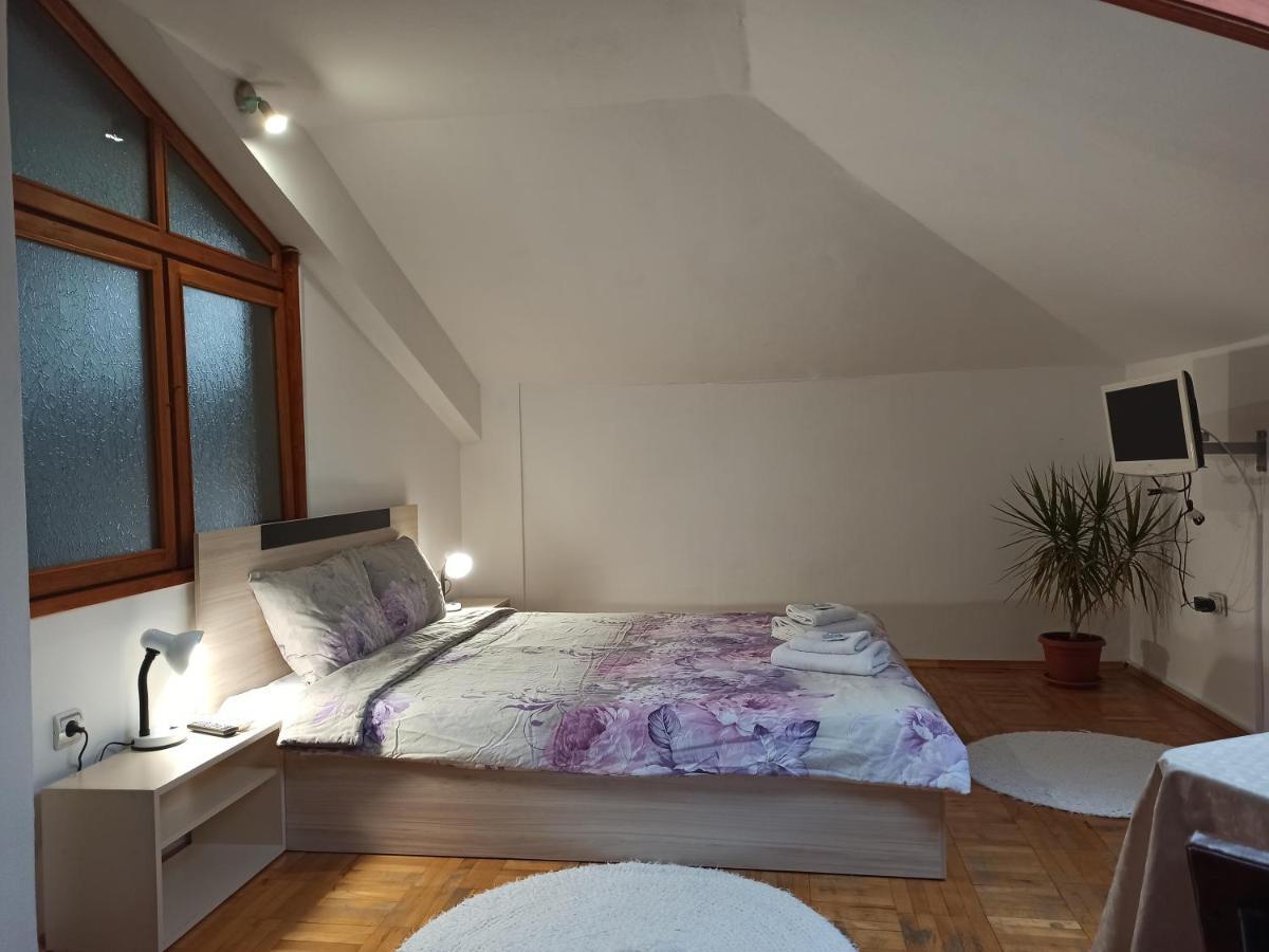 Guest House Ganovi Kałofer Zewnętrze zdjęcie